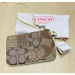 Coach Signature Canvas Wristlet Wallet Single Corner Zip F41519 Brown/Wh…